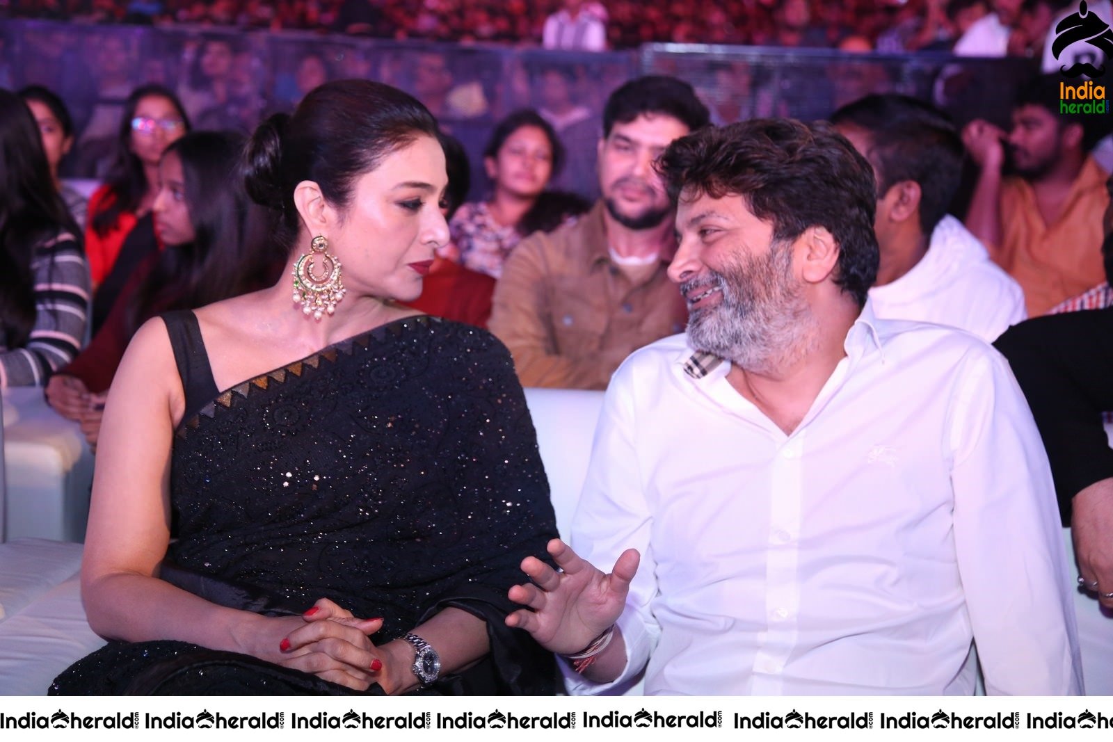 Actress Tabu welcomed by Trivikram Srinivas Set 2