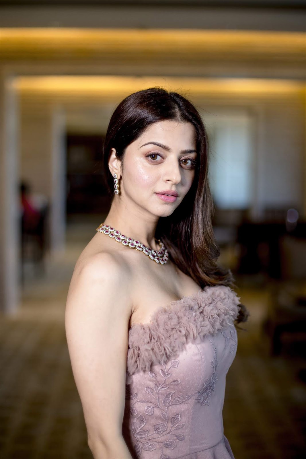 Actress vedhika latest alluring photos