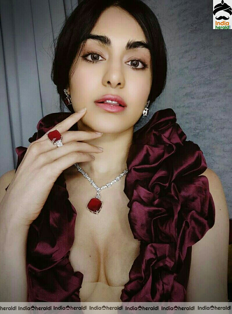 Adah Sharma Hot Cleavage Show Stills