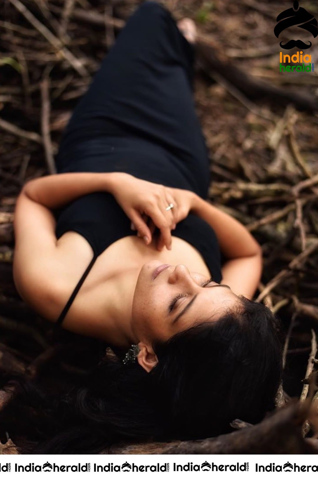 Aditi Balan Hot In Black Sleeveless Photoshoot