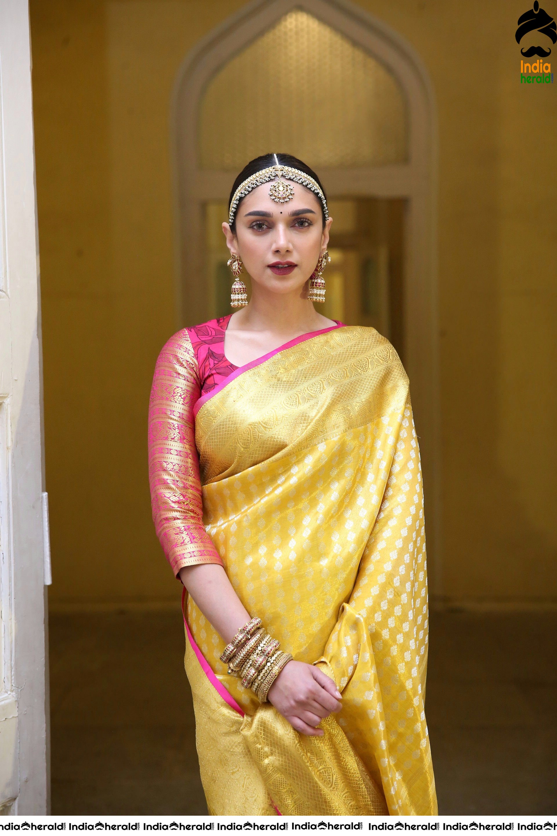 Aditi Rao is an Ethereal Beauty as she was dressed in Traditional Saree and Antique Jewellery