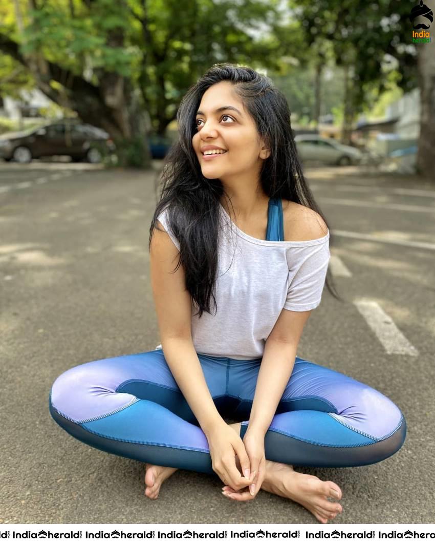 Ahaana Krishna Alluring Hot and Seductive Photos Set 3