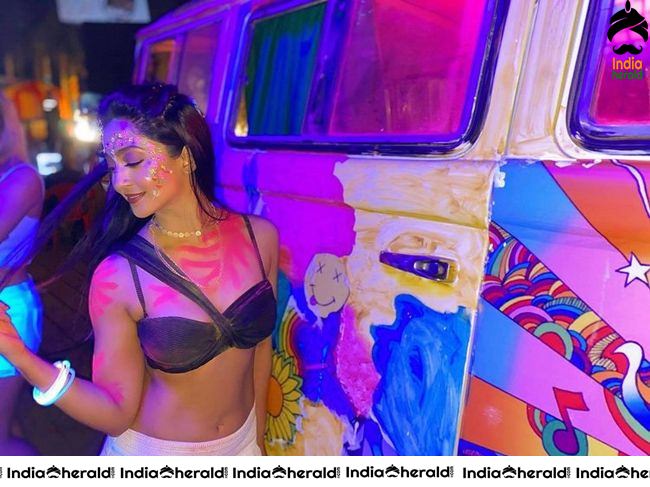 Aindrita Ray Hot and Seducing Photos where she exposes too much Set 2