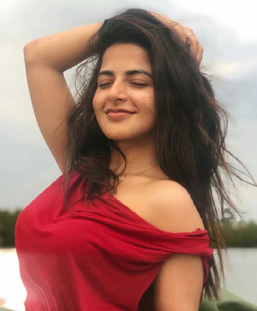 Aishwarya Menon Alluring Stills