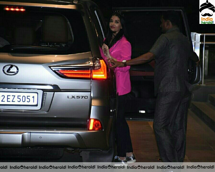 Aishwarya Rai And Abhishek Bachchan Spotted Outside At Bandra