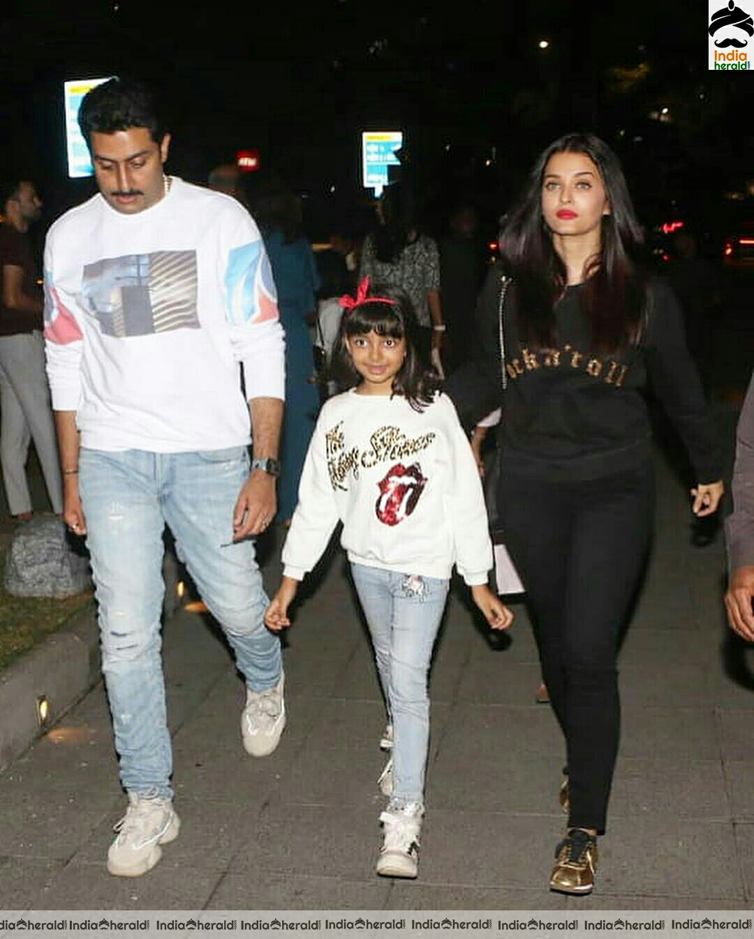 Aishwarya Rai spotted with her daughter and hubby at Mumbai Airport