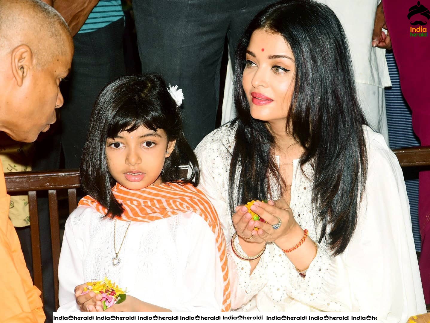 Aishwarya Rai with her Daughter Aaradhya during Pooja