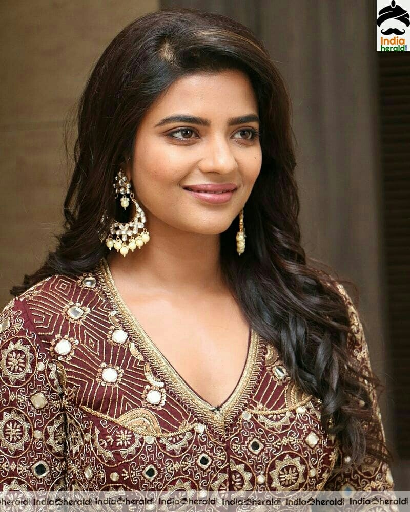 Aishwarya Rajesh Cute Maroon Dress Stills