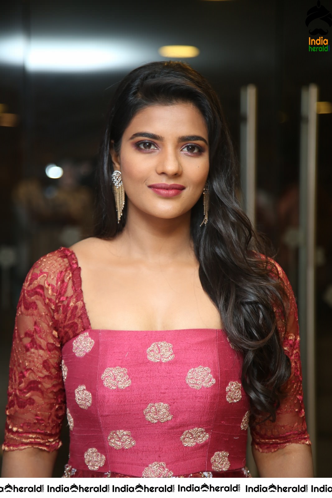 Aishwarya Rajesh Latest Stills Set 2