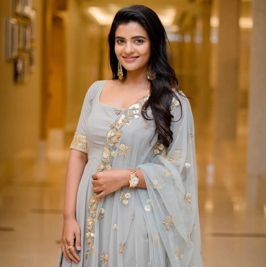Aishwarya Rajesh Looking So Pretty In a Traditional Dress At Press Meet
