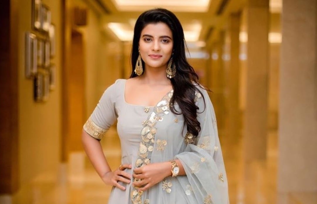 Aishwarya Rajesh Looking So Pretty In a Traditional Dress At Press Meet