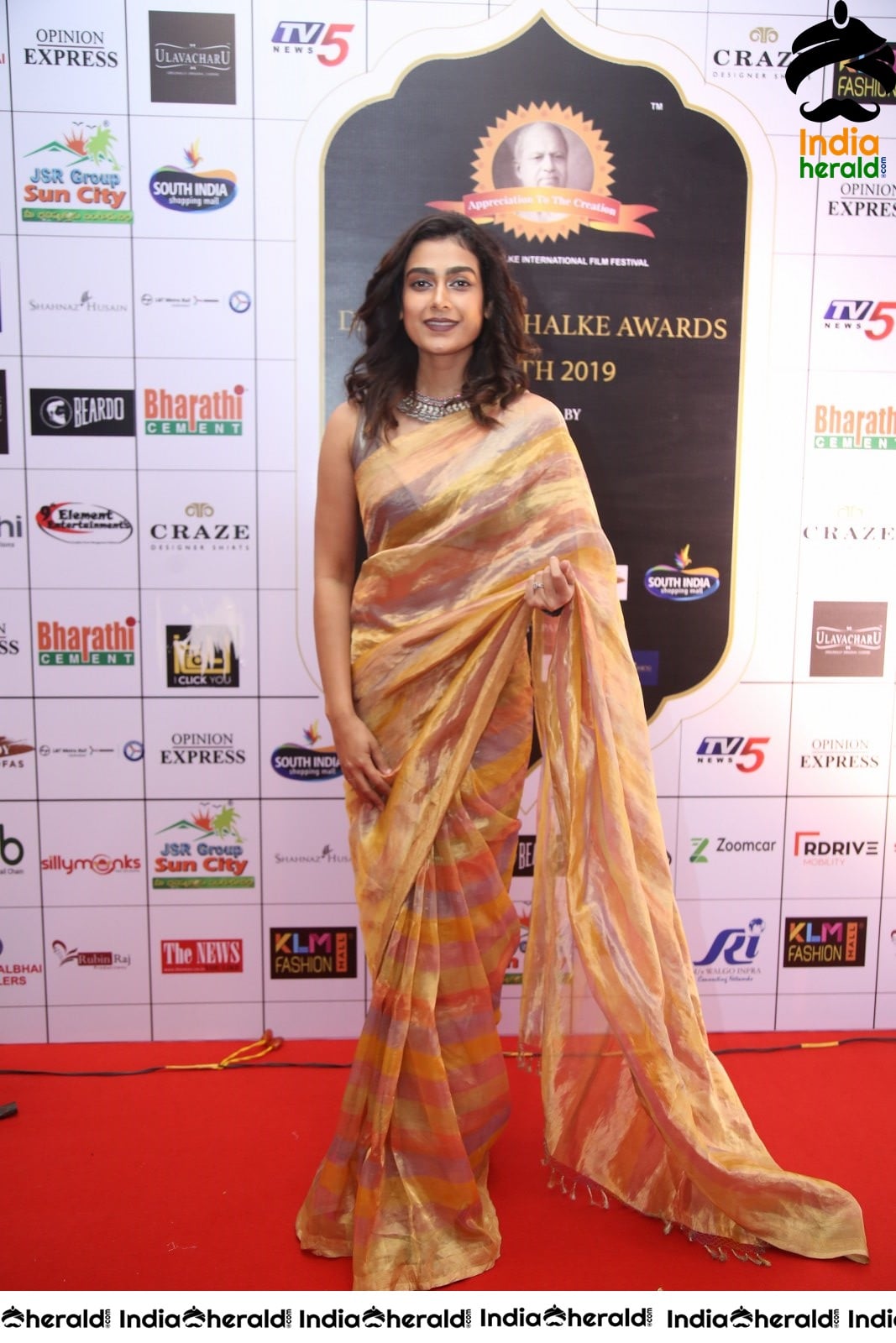 Akanksha Singh At Dada Saheb Phalke Award 2019