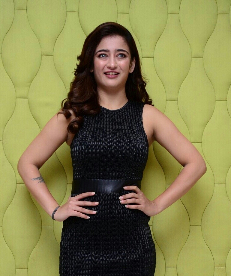 Akshara Haasan At The Press Meet Of Kadaram Kondan Set 1