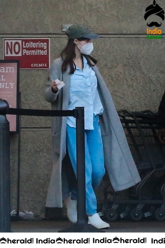 Alexandra Daddario spotted with masks due to Corona Virus outbreak in Los Angeles