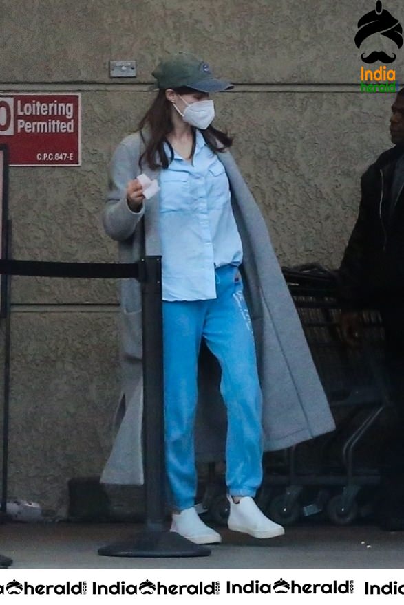 Alexandra Daddario spotted with masks due to Corona Virus outbreak in Los Angeles