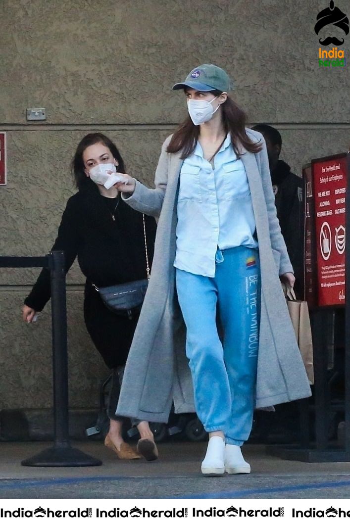 Alexandra Daddario spotted with masks due to Corona Virus outbreak in Los Angeles