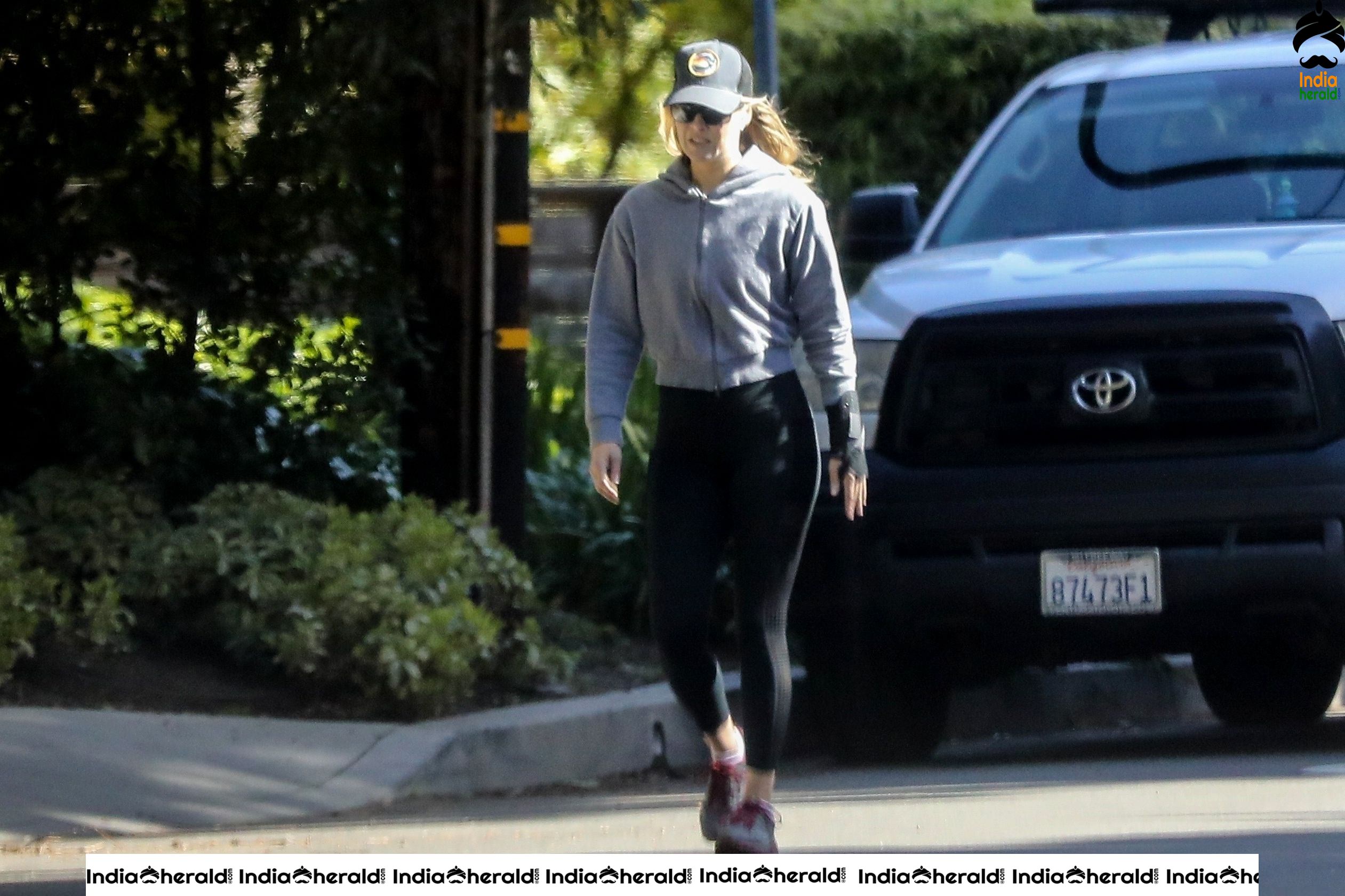 Ali Larter out for a walk in Santa Monica amid Corona Virus outbreak