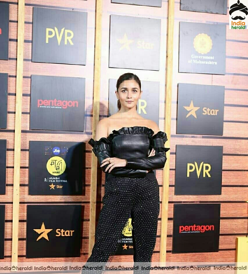 Alia Bhatt Hot At MAMI Awards 2019