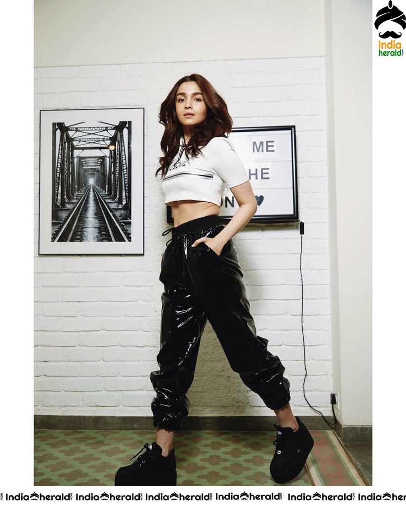 Alia Bhatt Hot Unseen Rare Photos Collection Set 1