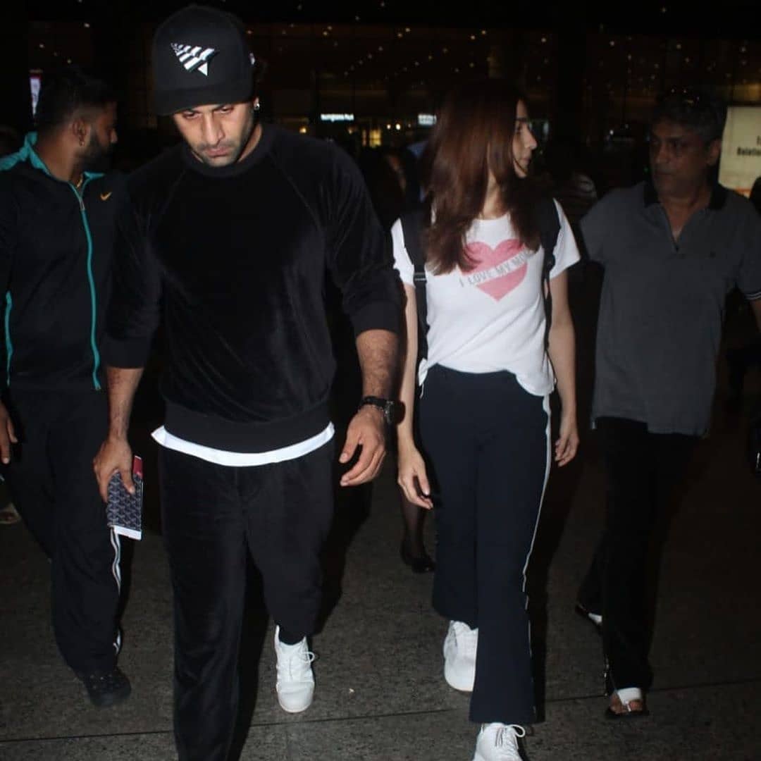 Alia Bhatt Spotted At Mumbai Airport With Her Boy Friend Ranbir Kapoor