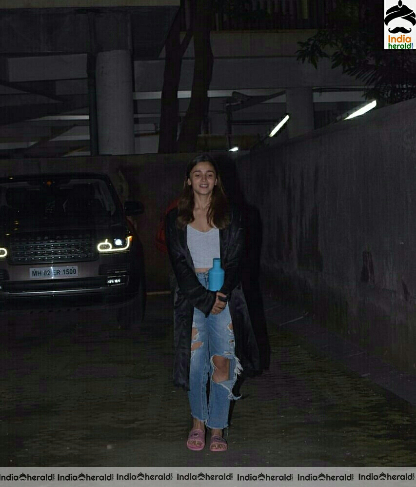 Alia looking gorgeous without make up