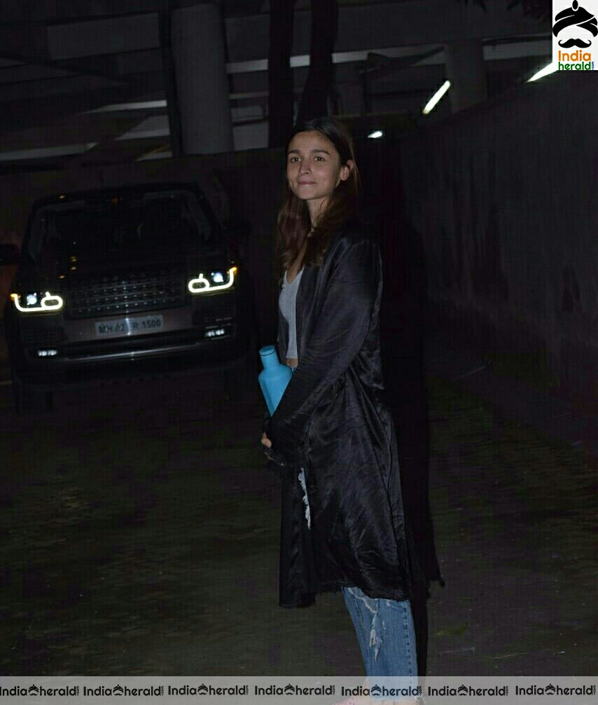 Alia looking gorgeous without make up