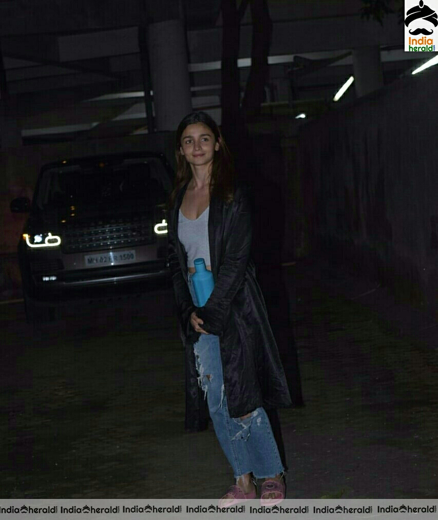 Alia looking gorgeous without make up