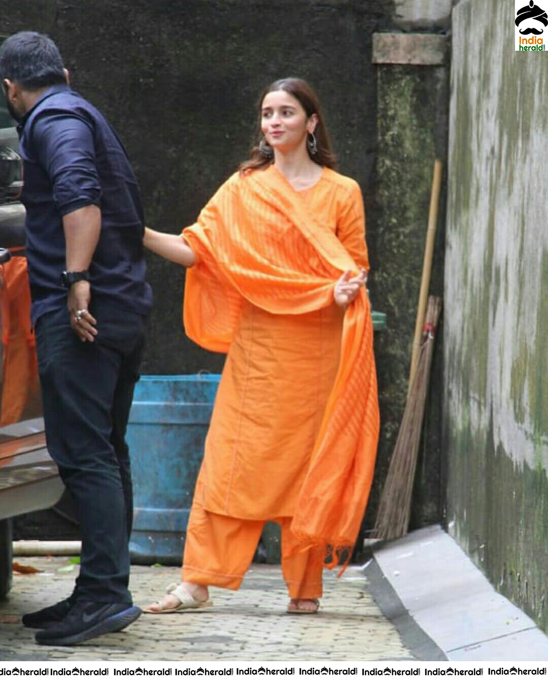 Alia Looking More Beautiful In This Orange Chudi