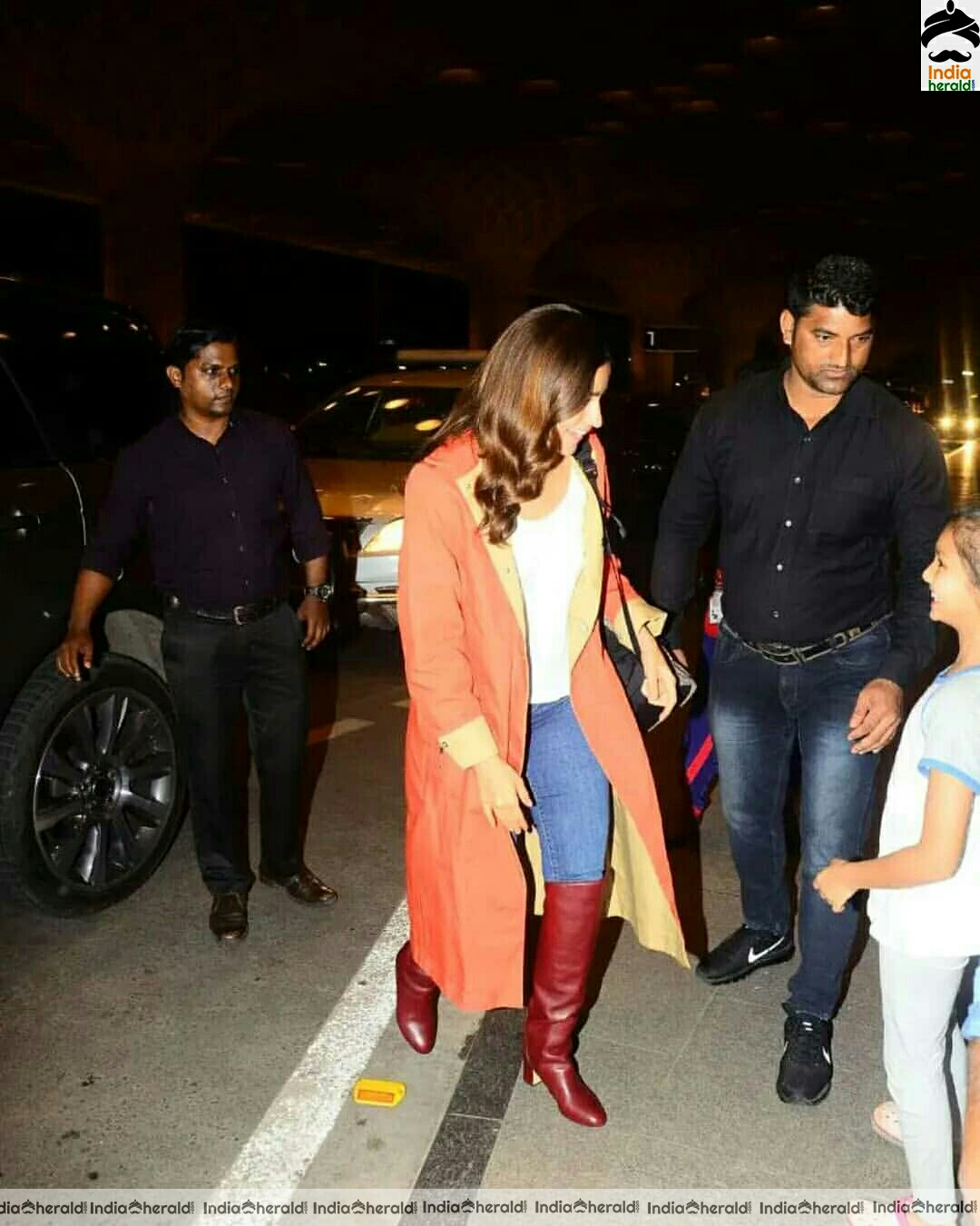 Alia spotted at Delhi airport