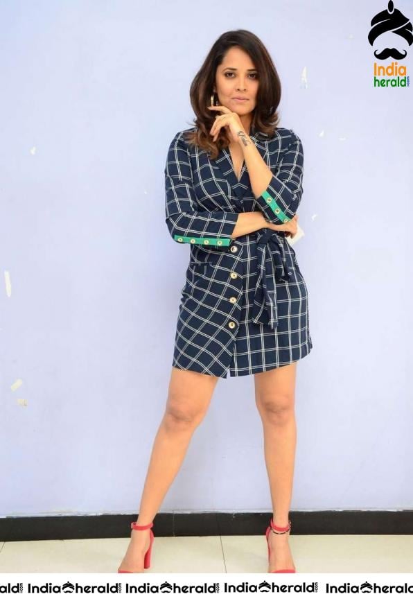 Alluring Anasuya Latest Hot Thighs Revealing Photoshoot Clicks