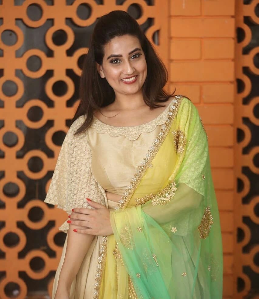 Alluring Anchor Manjusha Hot Stills