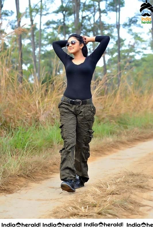 Amala Paul Exposes her Hot Assets in Tight Black Dress