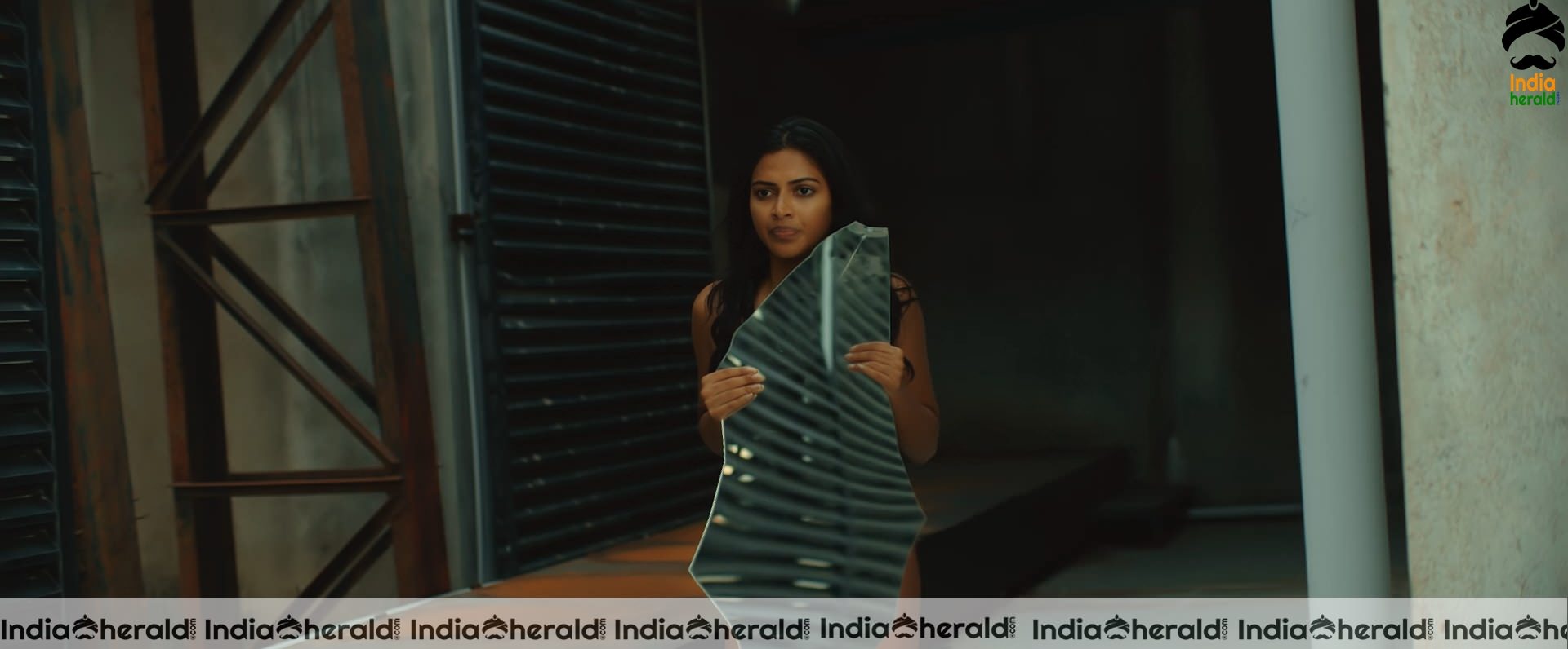 Amala Paul Hot Topless Photos from Aadai Set 2