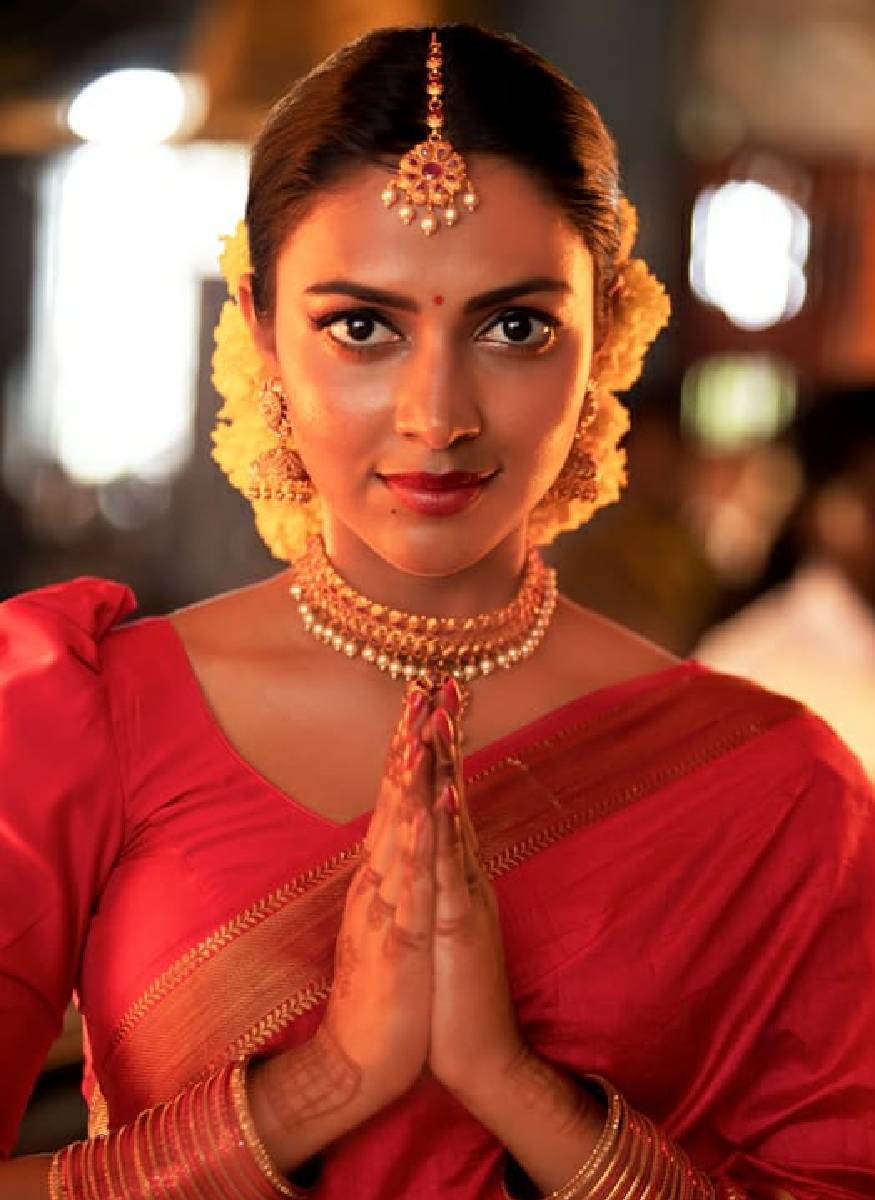 Amala Paul In Aadai Hot Movie Stills