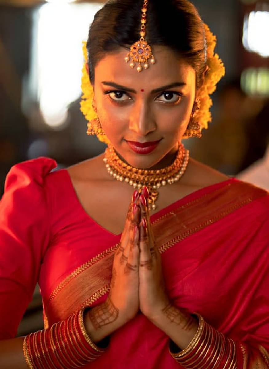 Amala Paul In Aadai Hot Movie Stills