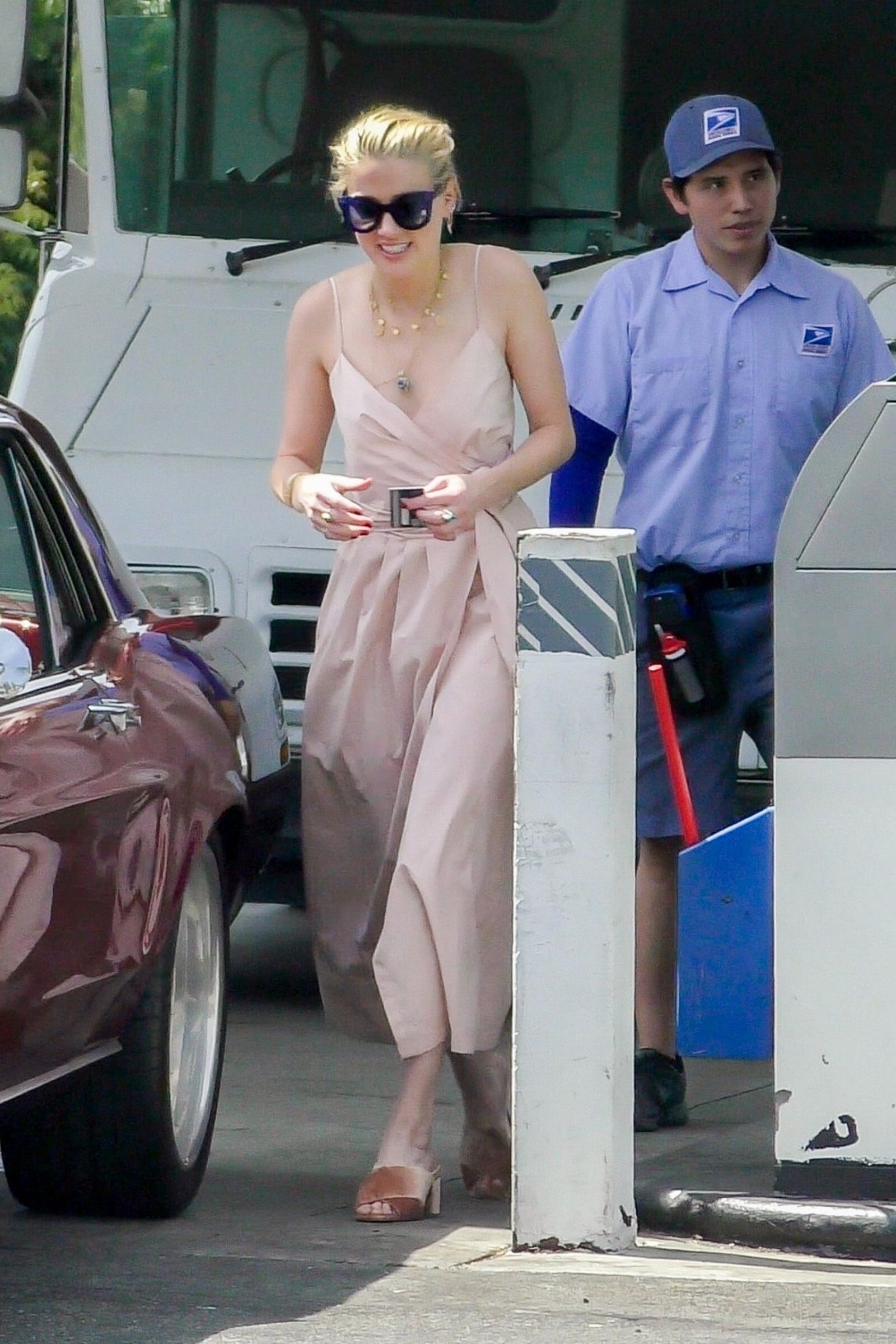 Amber Heard Spotted At Los Angeles