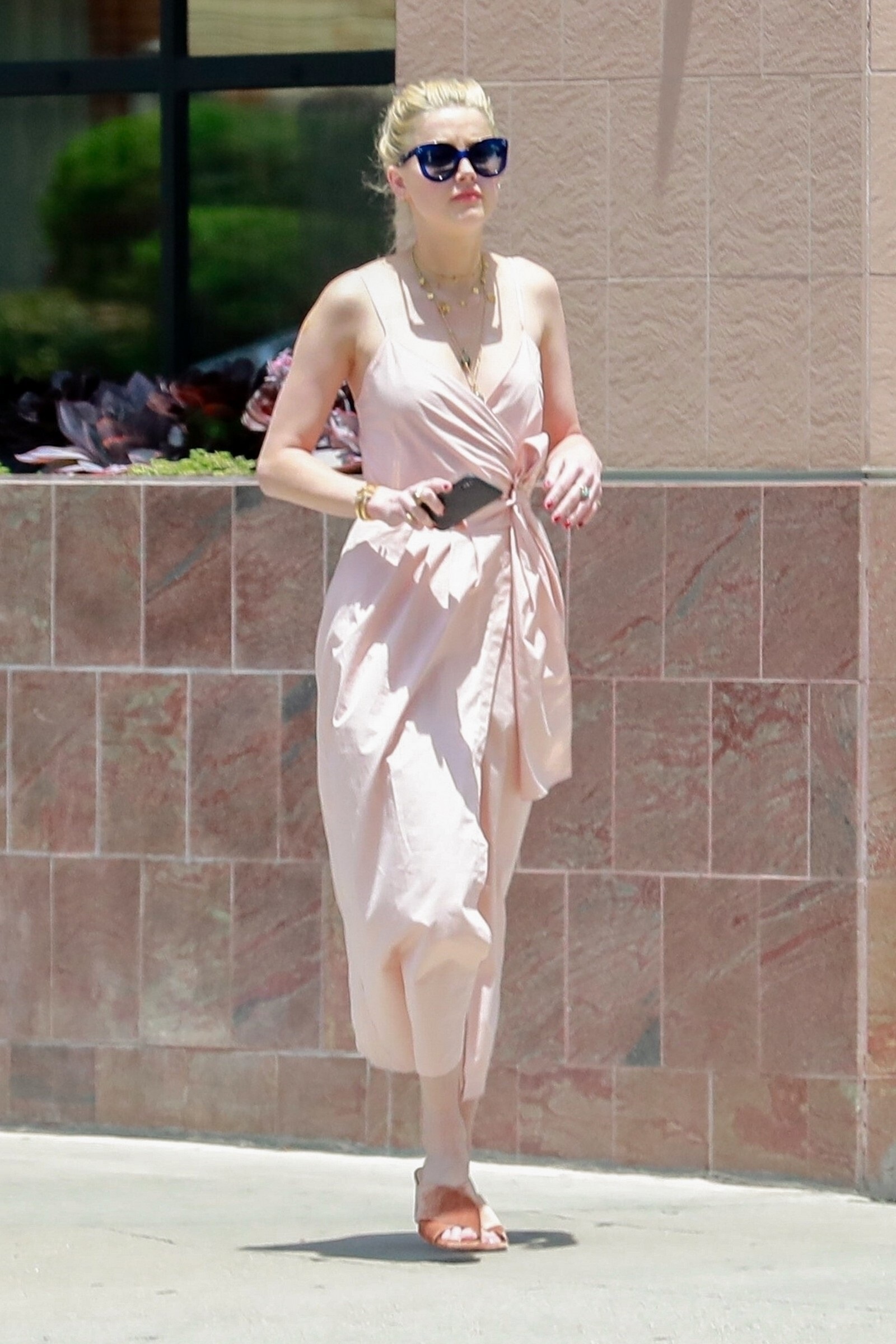 Amber Heard Spotted At Los Angeles