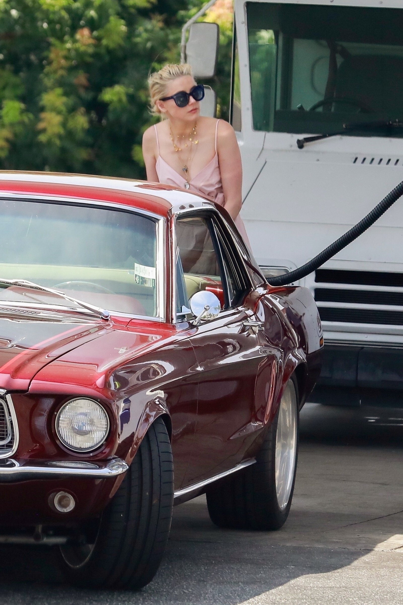 Amber Heard Spotted At Los Angeles