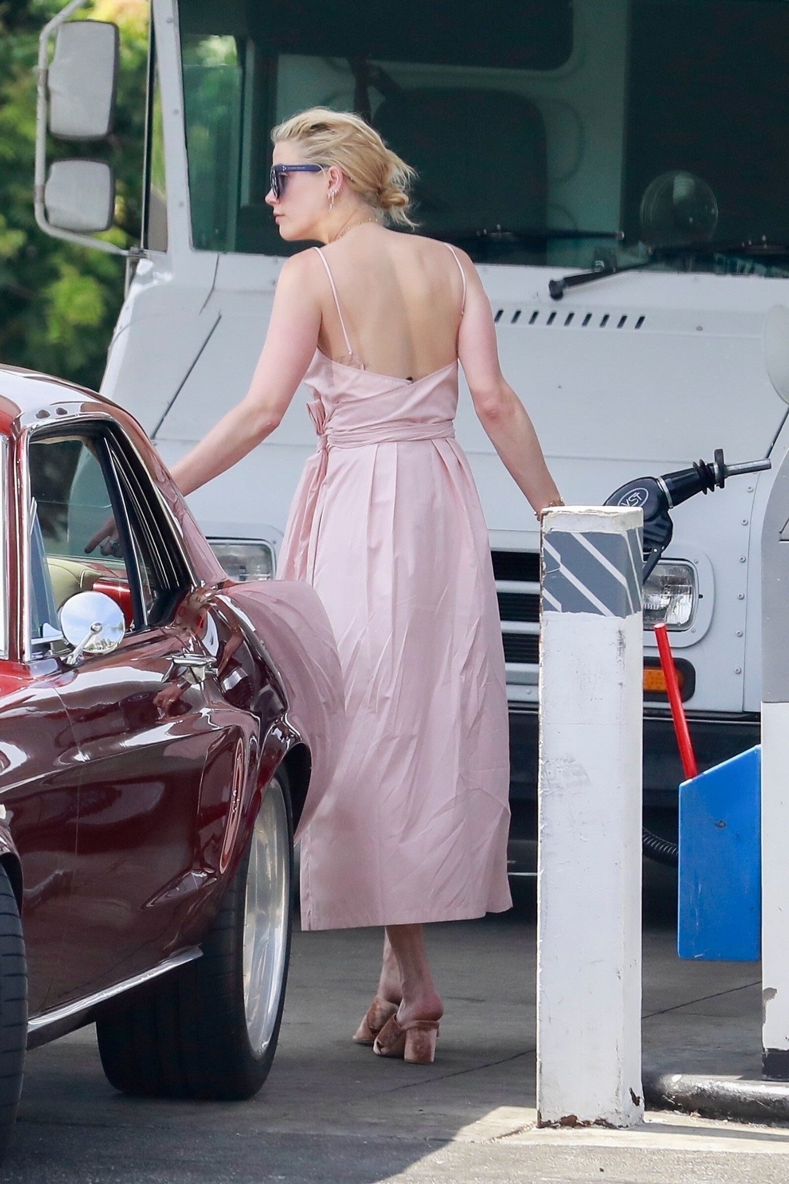 Amber Heard Spotted At Los Angeles