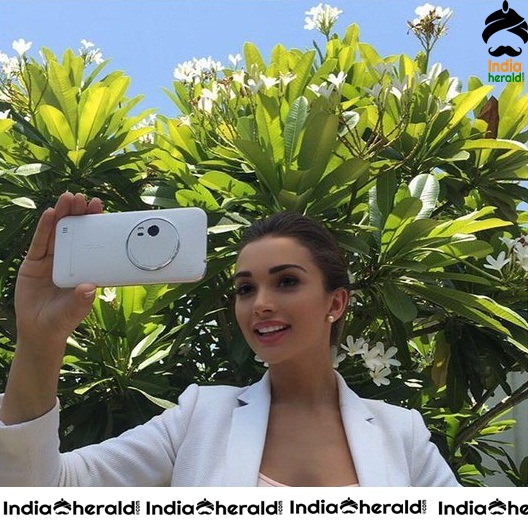Amy Jackson Hot Photos Compilation Set 1