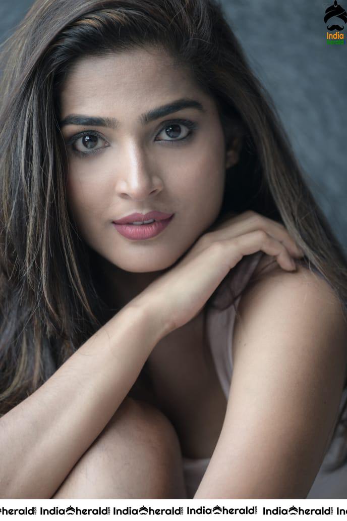 Anagha Latest Hot Stills photos