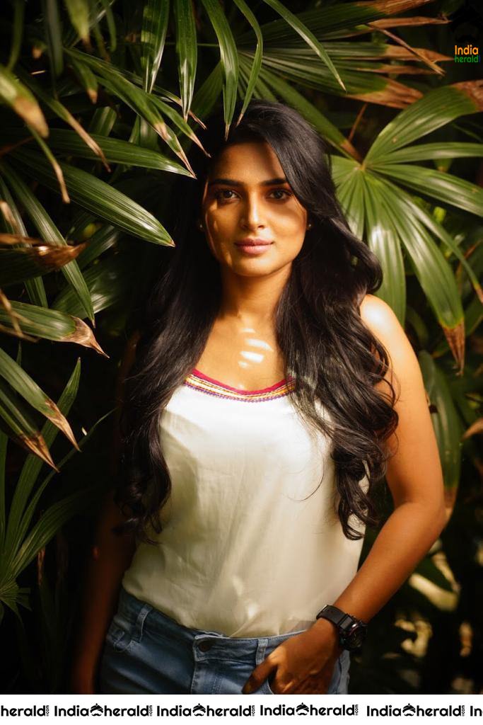 Anagha Latest Hot Stills photos