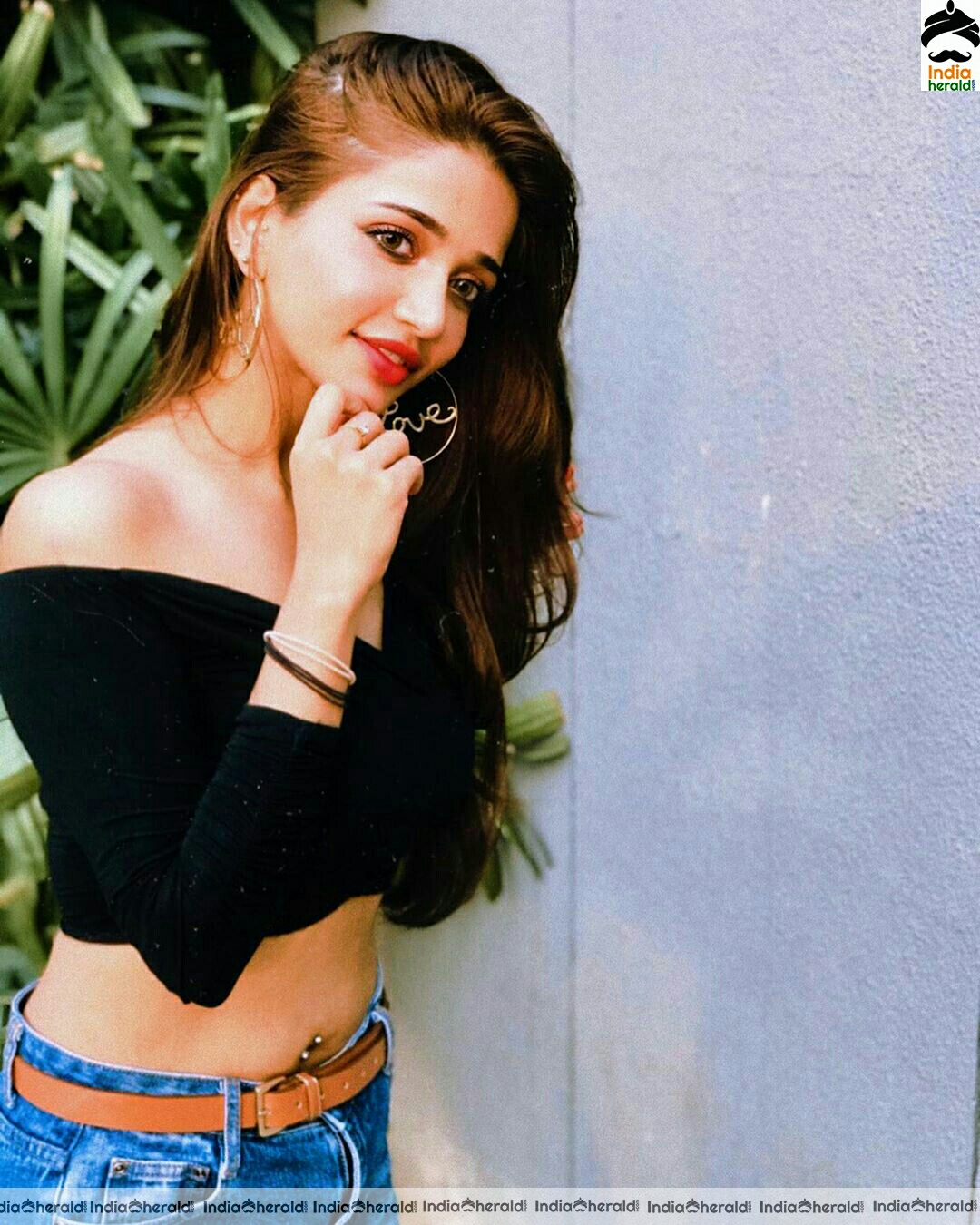 Anaika Soti Hot Black Dress Photoshoot Set 2