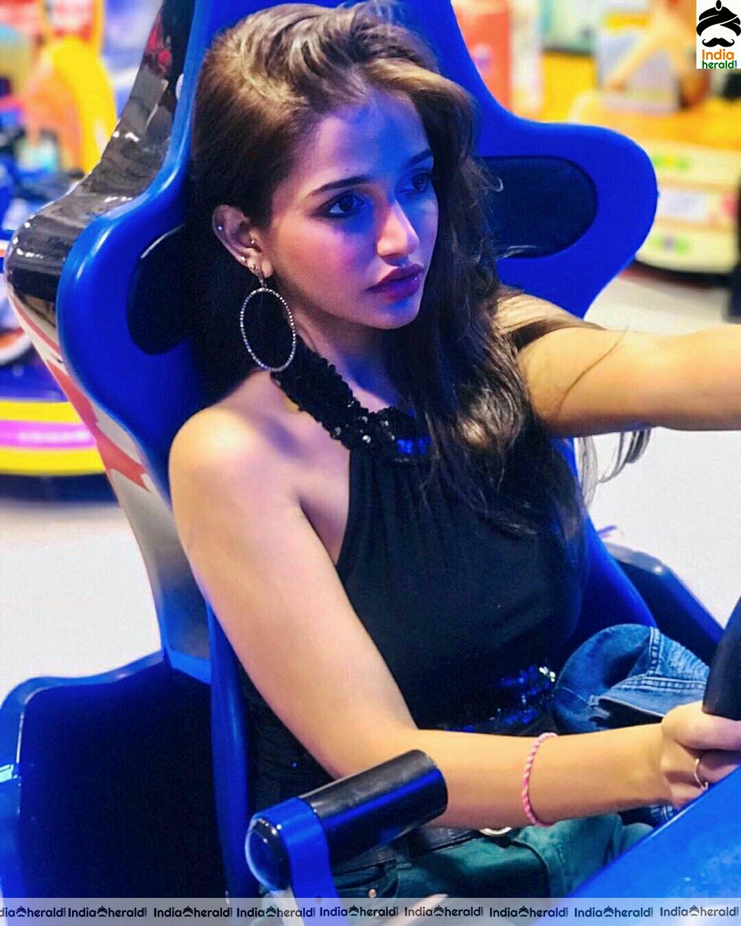 Anaika Soti Hot Black Dress Photostills
