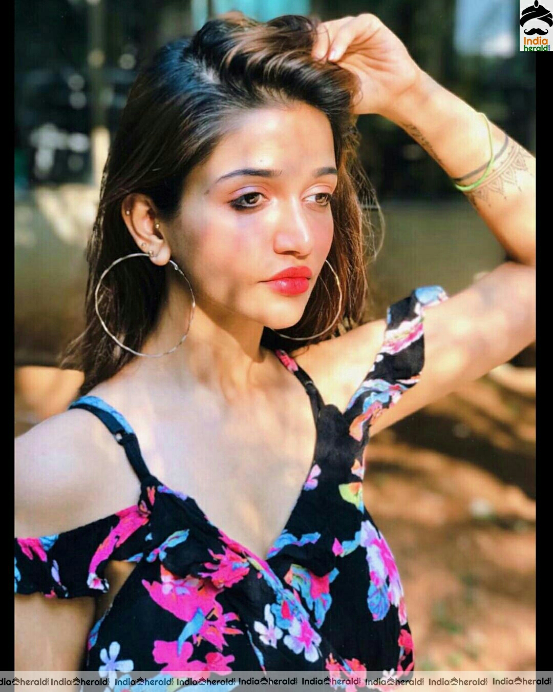 Anaika Soti Shows Her Hot Thighs In These Photo Stills