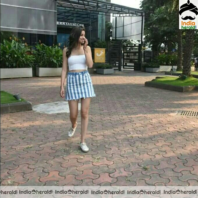 Ananya Panday And Kartik Aaryan Spotted Outside At Juhu