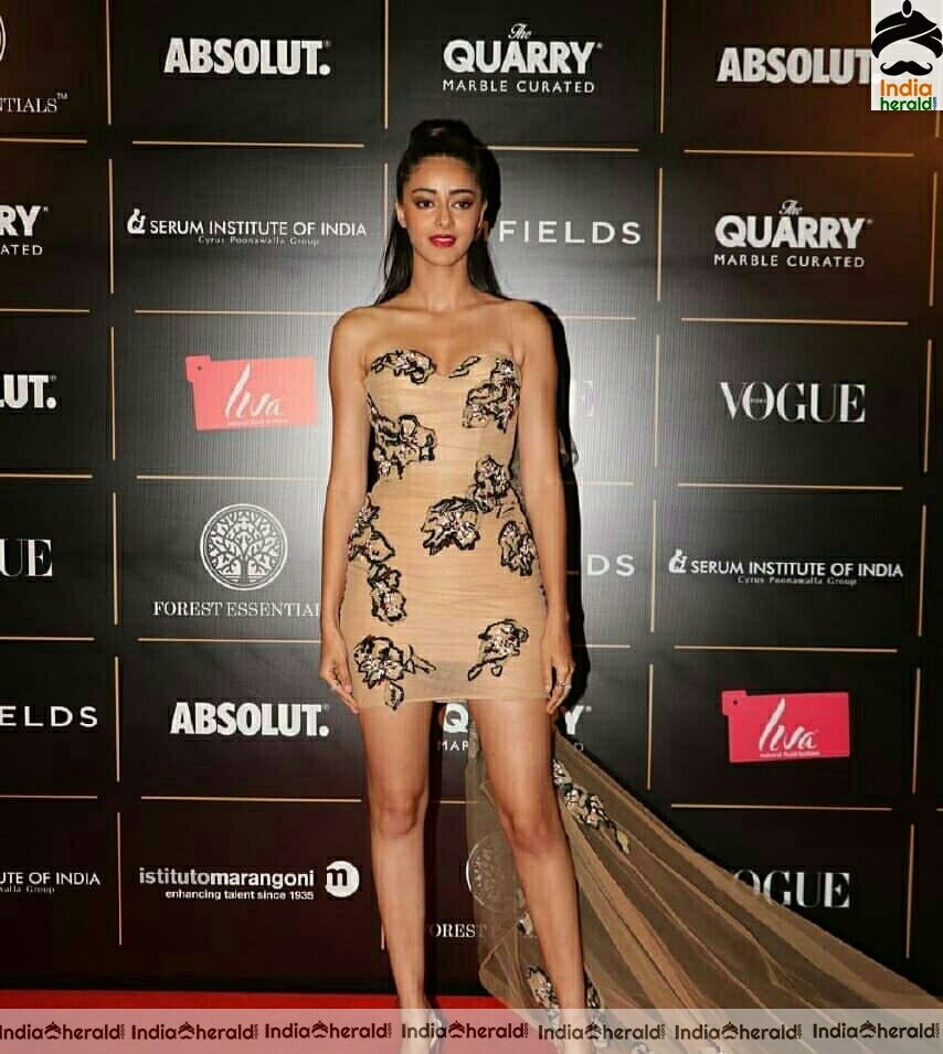 Ananya pandey Hot At Vogue women Of The Year Awards 2019