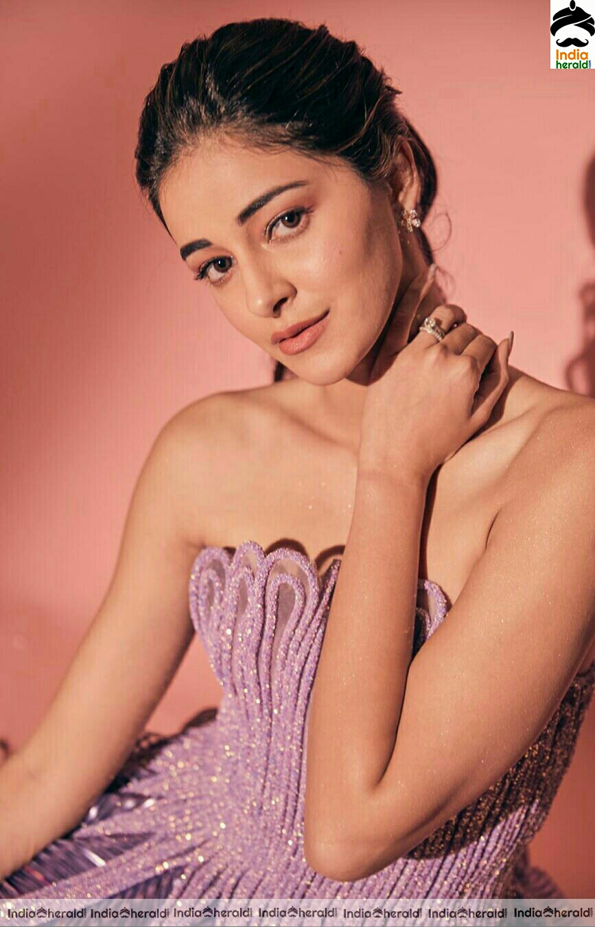 Ananya Pandey Looking Like A Pretty Babe in These Photos