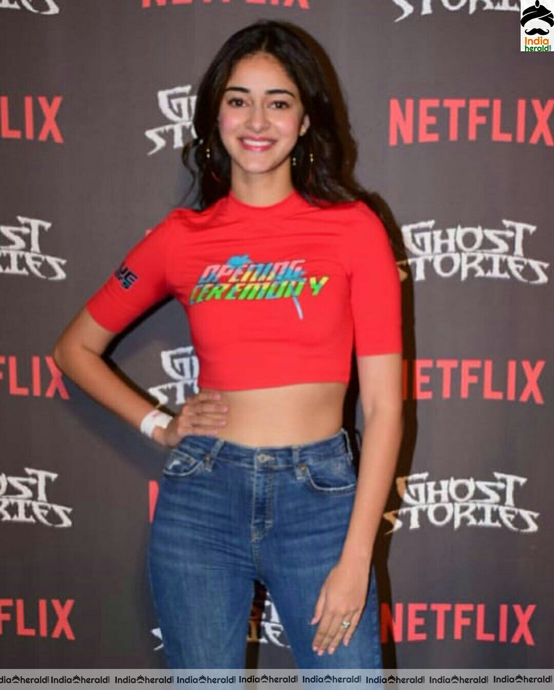 Ananya Pandey shows her sexy waist line in red top stills