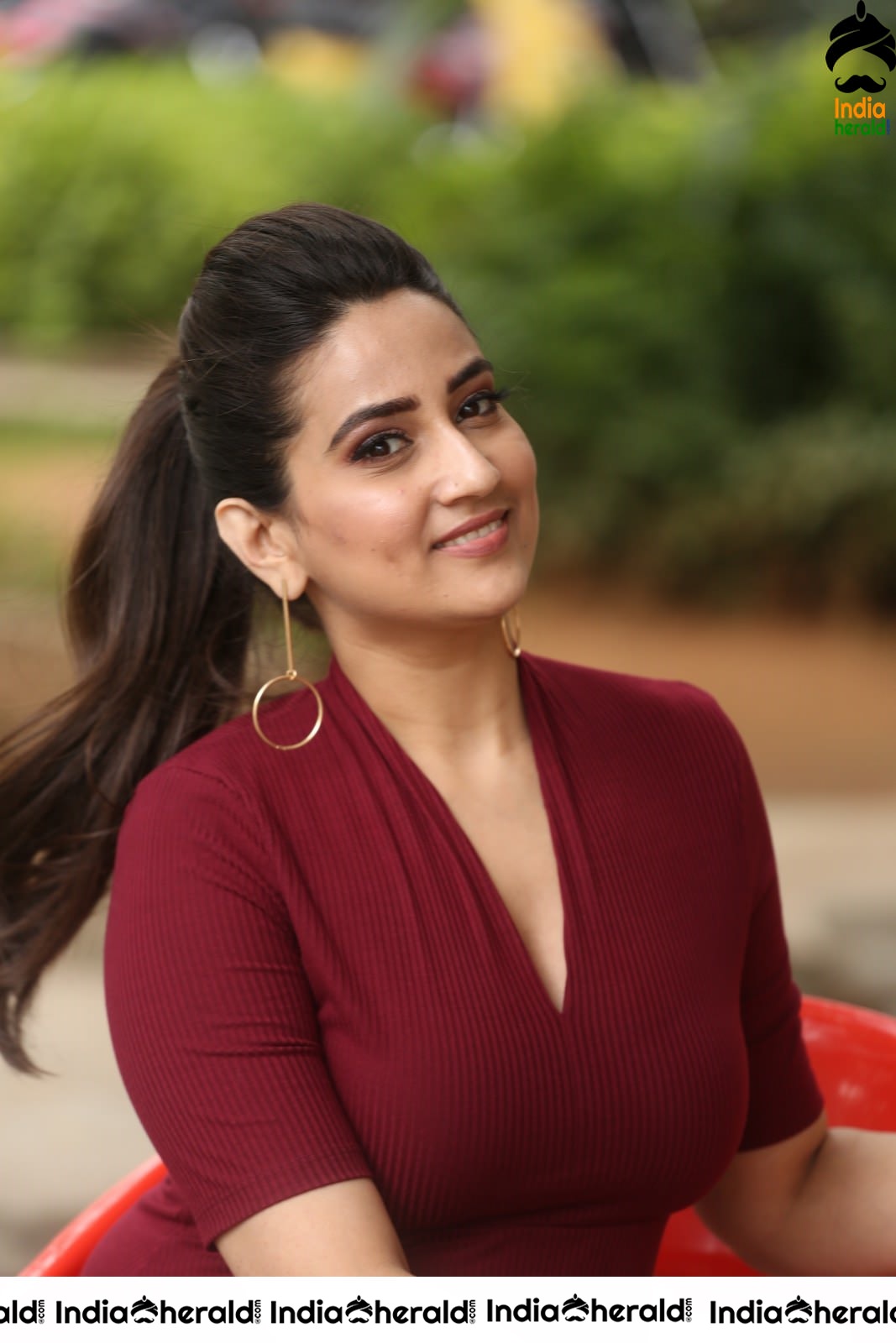 Anchor Manjusha Latest Stills in Maroon Gown Attire Set 2